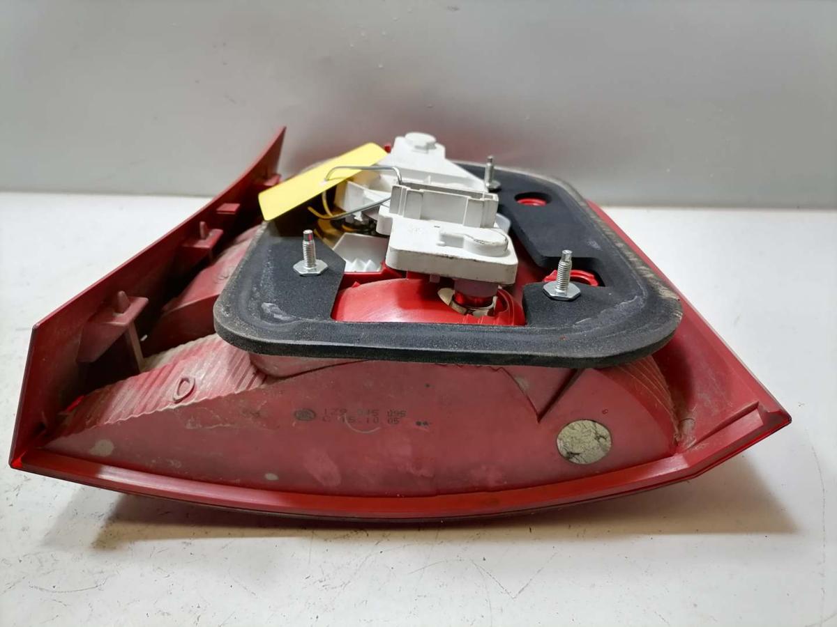 Skoda Octavia 2 Bj.2005 original Rücklicht Rückleuchte Schlussleuchte links Kombi